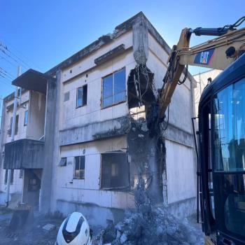 混凝土破碎和拆除